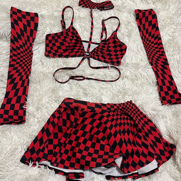 Badinka Punks Not Dead Set - Picture 4 of 16